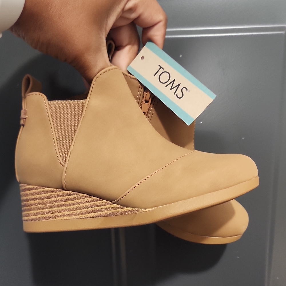 TOMS Girl's Camel Ankle Booties